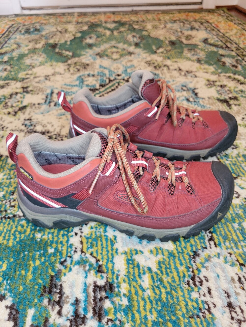 Keen Targhee Waterproof Red Lace Up Hiking Shoes, Size EU 40 US 9.5